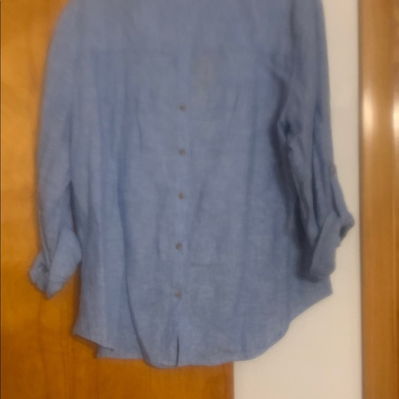Light Blue V-Neck Buttonless Blouse - Picture 3 of 4